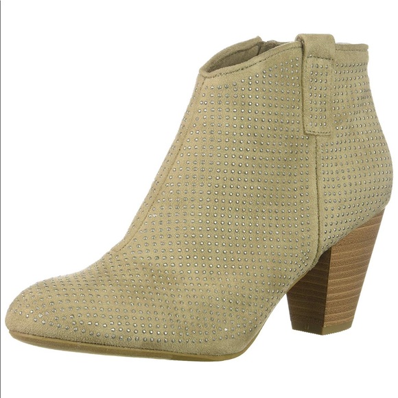 NIB Worth The Wait Tiny Studs Chic Ankle Bootie - Picture 4 of 7